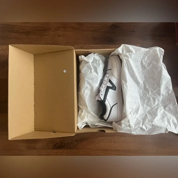 NWT Vans Lowland Cc Jump R Court True White/Black - Serio Collection - Picture 4 of 11